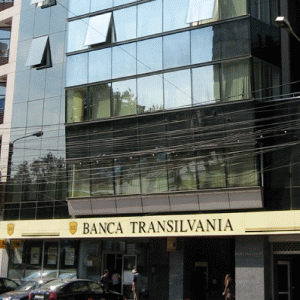 Banca Transilvania se confruntă cu primii clienţi nemulţumiţi de la Volksbank