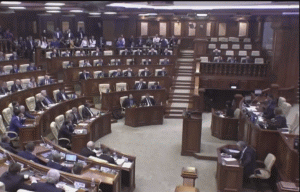 Guvernul Filip a primit vot de încredere în Parlament