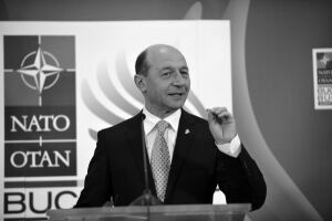 "Jalnică grupare de politicieni am văzut astăzi în Senat"