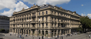 "Credit Suisse", suspectată de spălare de bani şi evaziune în Italia
