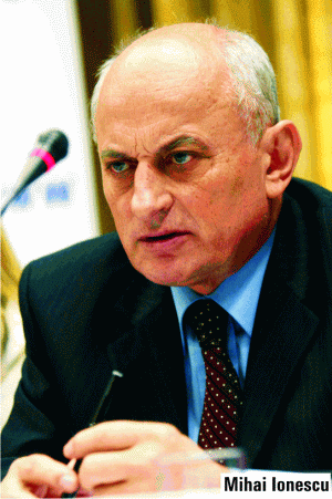 "Băncile se concentrează pe Legea dării în plată, în loc să se uite spre alte sectoare"