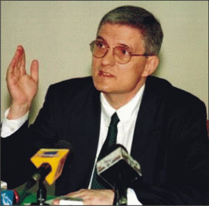 Dăianu propune soluţii pentru criza financiară şi supravegherea pieţelor