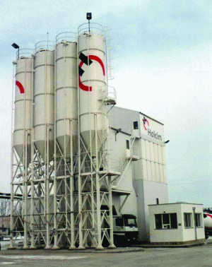 "Holcim" România şi-a sporit capacitatea de producţie cu o treime