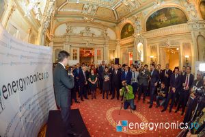 Networking şi schimb de idei de calitate la Spring Cocktail 2016