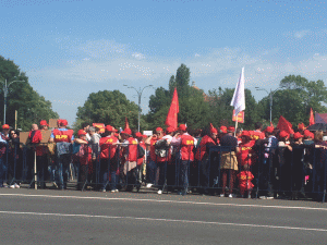 Mii de angajaţi ai Poştei Romane au protestat în faţa Guvernului pentru salarii mai mari
