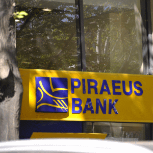 "Piraeus Bank": "Guvernul elen trebuie să pună în aplicare reformele, nu doar să le elaboreze"