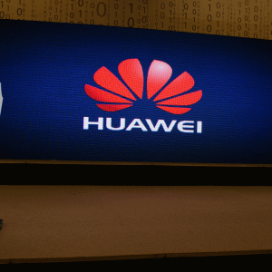 Huawei acuză Samsung de încălcarea drepturilor de proprietate intelectuală