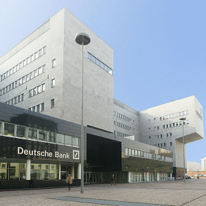 Deutsche Bank a lansat un atac frontal şi fără precedent împotriva BCE