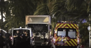 Camionul implicat în atacul de la Nisa (Sursa foto: captură Youtube)