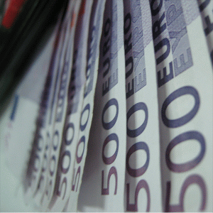 BCR a mai scăpat de un pachet de neperformante, de peste 1 miliard de euro