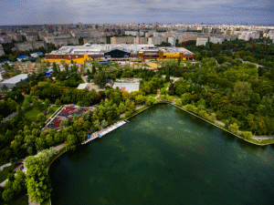 Centrul comercial Parlake se deschide mâine