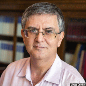 Opoziţia politicului nu va opri concursurile pentru directorii de şcoli