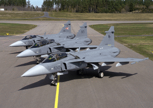 Marea Britanie şi SUA trimit avioane, trupe, tancuri şi artilerie în România şi în Polonia