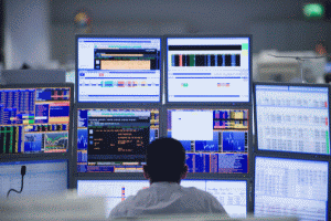 Dow Jones şi Nasdaq au închis în creştere