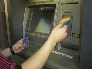 Un român, găsit vinovat de implicare în furtul a 5 milioane de dolari din conturi bancare în SUA