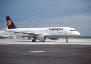 Grevă de 24 de ore a piloţilor de la Lufthansa, începând din noaptea de marţi spre miercuri