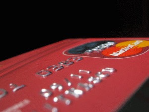 BRD şi Mastercard lansează un card de credit pentru plata în rate fără dobândă