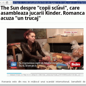 Femeia care apare în The Sun asamblând jucării alături de copiii ei spune că este o înscenare