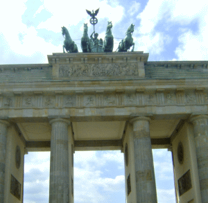 Germania acordă Iranului un împrumut de 1,2 miliarde de euro pentru un proiect feroviar