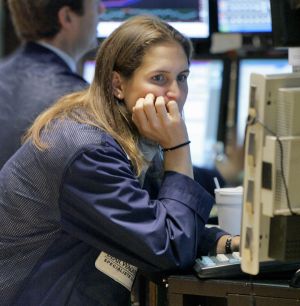 FTSE 100, CAC 40 şi DAX au închis în scădere