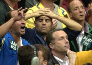 Wall Street a deschis în scădere