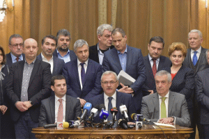 Daniel Constantin, Liviu Dragnea şi Călin Popescu-Tăriceanuau semnat protocolul de Guvernare