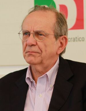 Pier Carlo Padoan (sursa foto: Wikipedia)