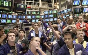 Bursele asiatice au închis în scădere