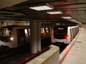 Circulaţia între staţiile de metrou Berceni şi Leonida se desfăşoară pe o linie în ambele sensuri