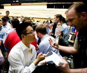 Nikkei 225, ASX 200 şi Sensex au închis în creştere