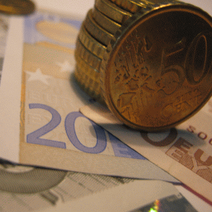 Suciu: "Creditele neperformante pot fi achiziţionate şi de neprofesionişti"