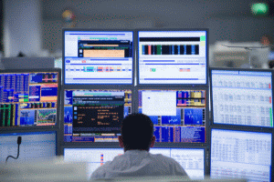 Trei indici asiatici erau în urcare