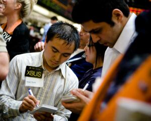 Bursele asiatice au închis în creştere