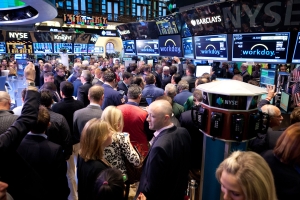 Wall Street a deschis în scădere 