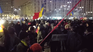 Protestul din Piaţa Victoriei, 13.02.2017 (Sursa foto: captură Youtube)