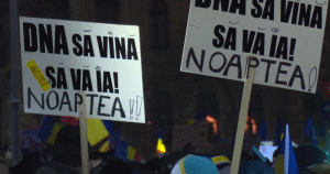 Protest în Piaţa Victoriei (Sursa foto: captură Youtube)
