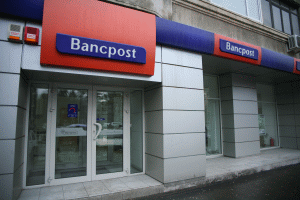 "Vreau să plătesc ratele la valoarea calculată de instanţă, dar banca nu mai răspunde"