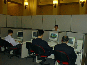 Indicii europeni FTSE 100, DAX şi CAC 40 au închis în urcare