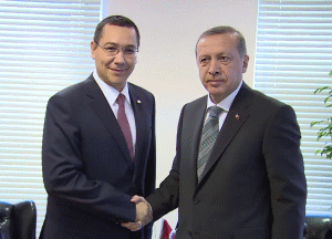 Victor Ponta (stânga) şi Recep Tayyip Erdogan (dreapta) (Sursa foto: captură Youtube)