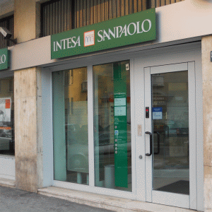 "Intesa" renunţă la preluarea "Generali"