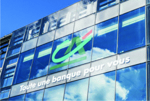"Credit Agricole" mută 100 de angajaţi de la Londra, în caz de Brexit dur