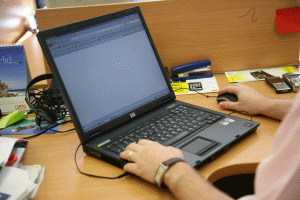 Bursele europene au deschis în scădere