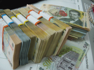 Ministerul Finanţelor a reuşit să ia cu împrumut 606 milioane lei pe un an 