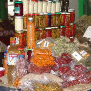 Anchetă a Avocatului Poporului, după sesizările privind standardele duble la calitatea alimentelor