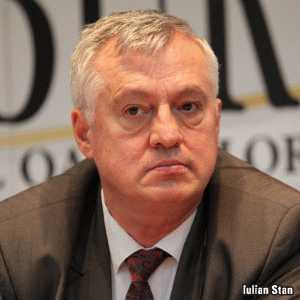 Iulian Stan: "SIF Transilvania îşi propune o politică de dividend echilibrată şi răscumpărări de acţiuni"
