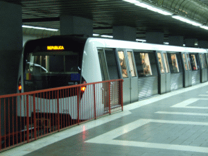 Metroul, 16 autobuze, un expres şi un tramvai vor circula şi în noaptea de Înviere