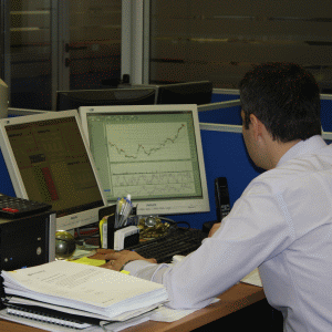Educaţia financiară - singura metodă de protejare contra înşelăciunilor pe piaţa Forex