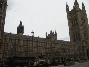 UE doreşte ca Londra să îşi achite factura în euro