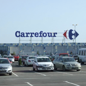 Carrefour în loc de Korona Mall, pe suprafaţa fostei uzine Fartec