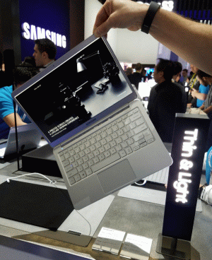 "Samsung" anunţă cel mai bun profit trimestrial din ultimii trei ani